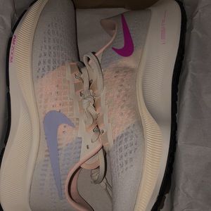 Woman’s Nike air zoom